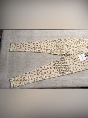Agnes & Dora Moto Jeggings Animal Print Leopard Size M NWT